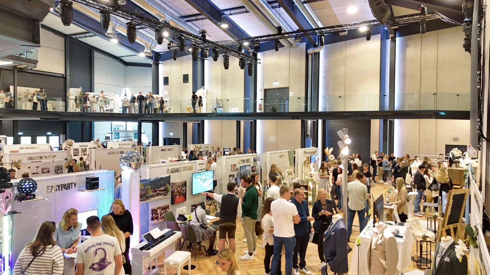 Hotel Im Zentrum Fuer Visionen Puch bei Hallein Exteriör bild