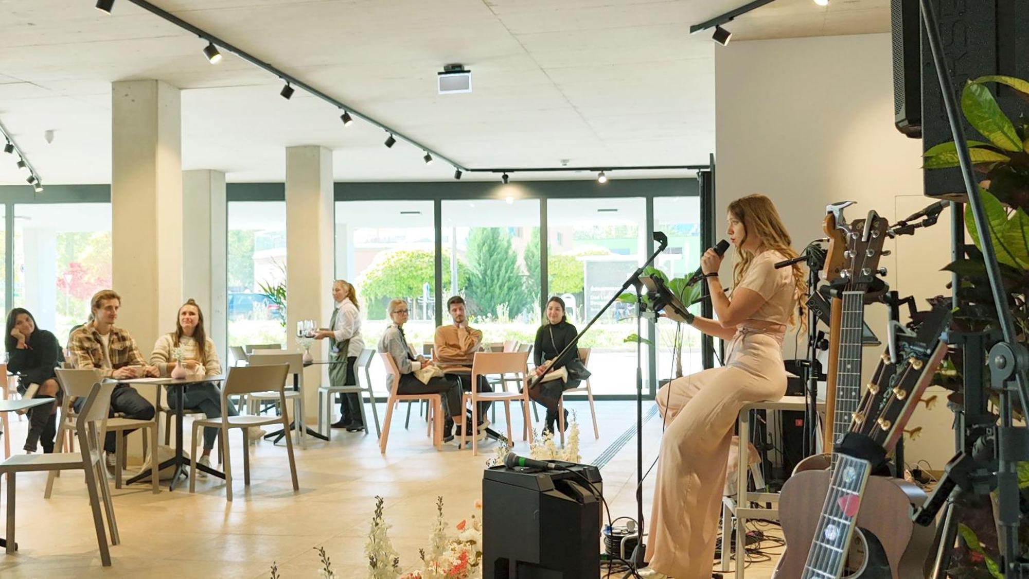 Hotel Im Zentrum Fuer Visionen Puch bei Hallein Exteriör bild