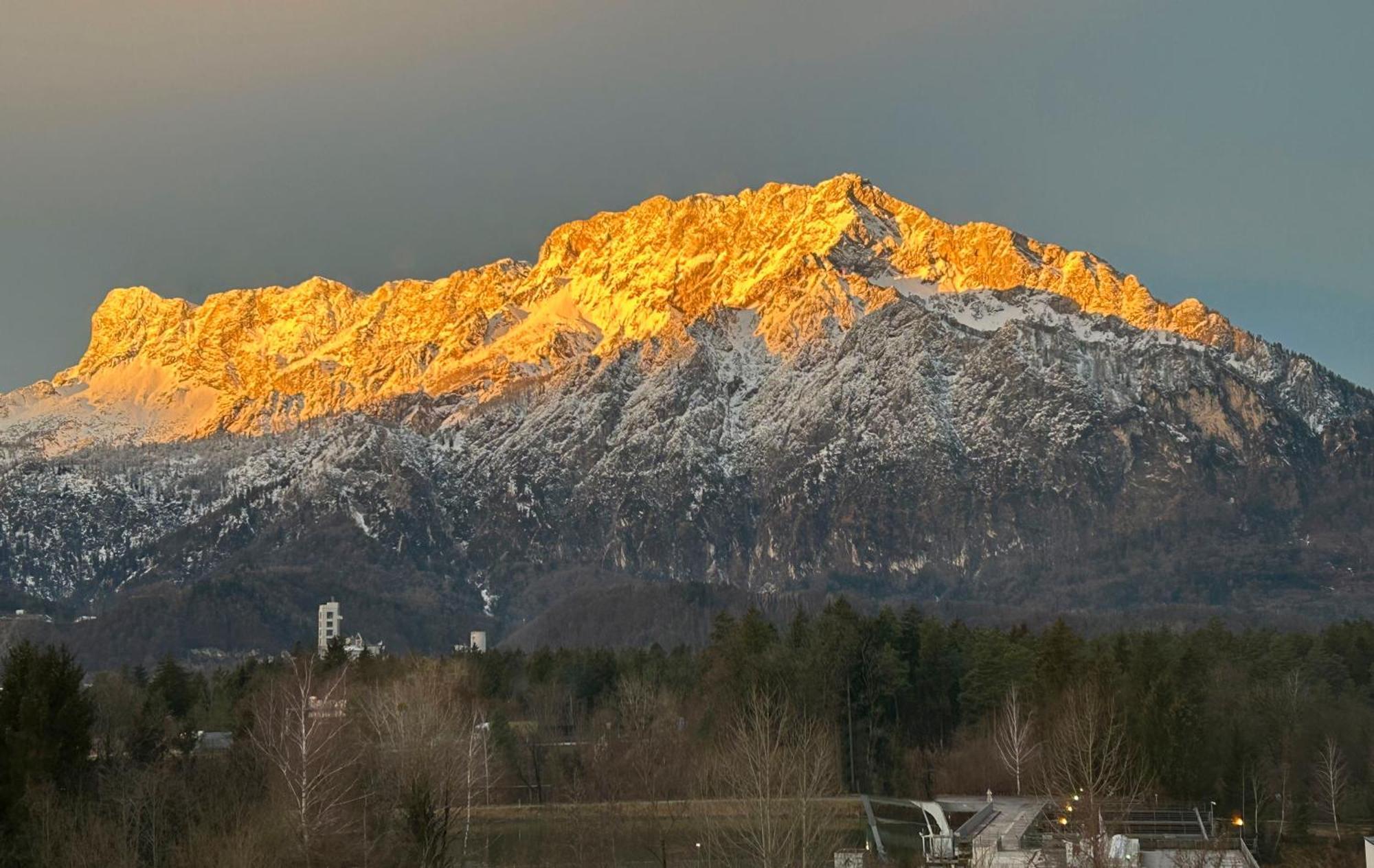 Hotel Im Zentrum Fuer Visionen Puch bei Hallein Exteriör bild