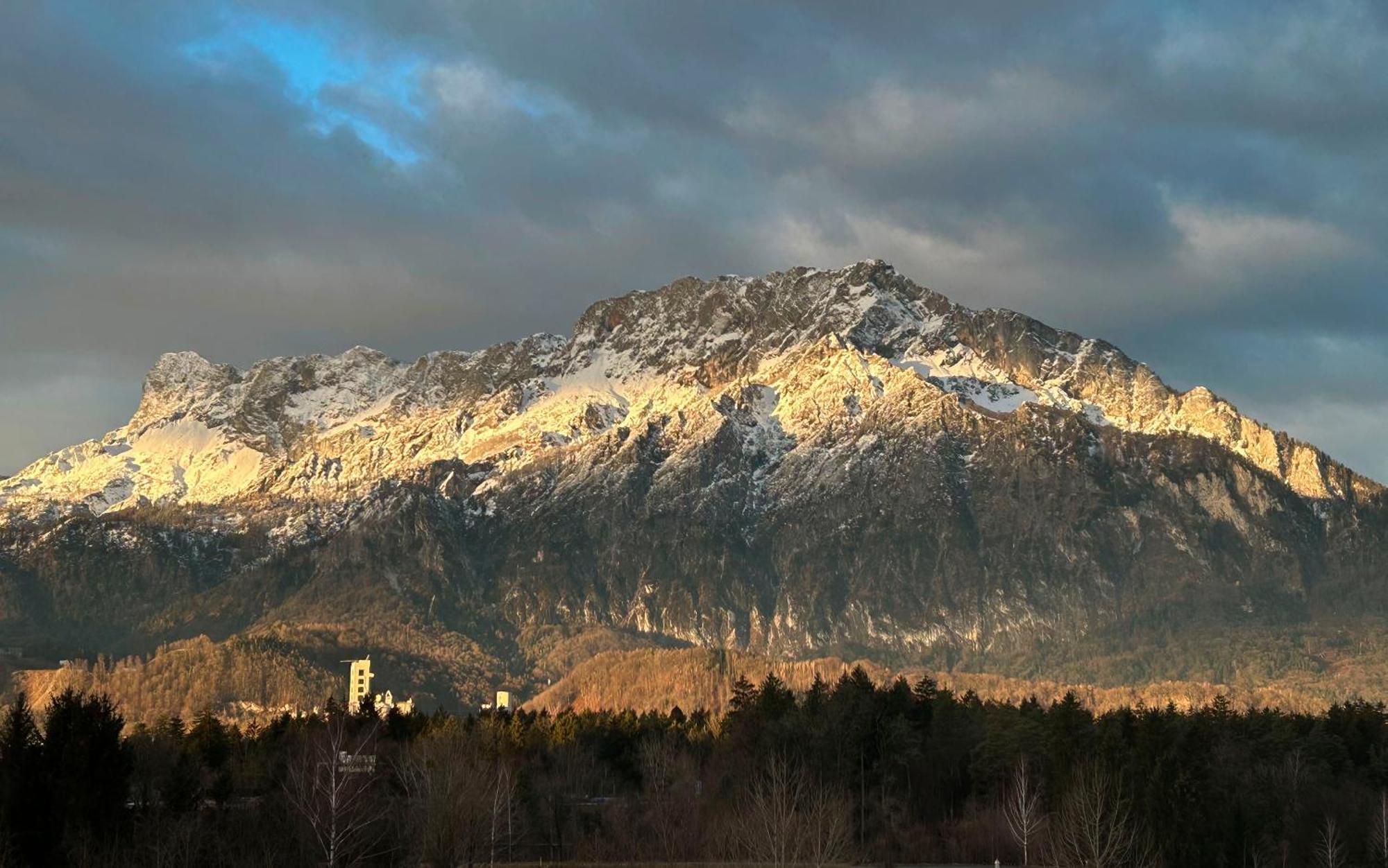 Hotel Im Zentrum Fuer Visionen Puch bei Hallein Exteriör bild