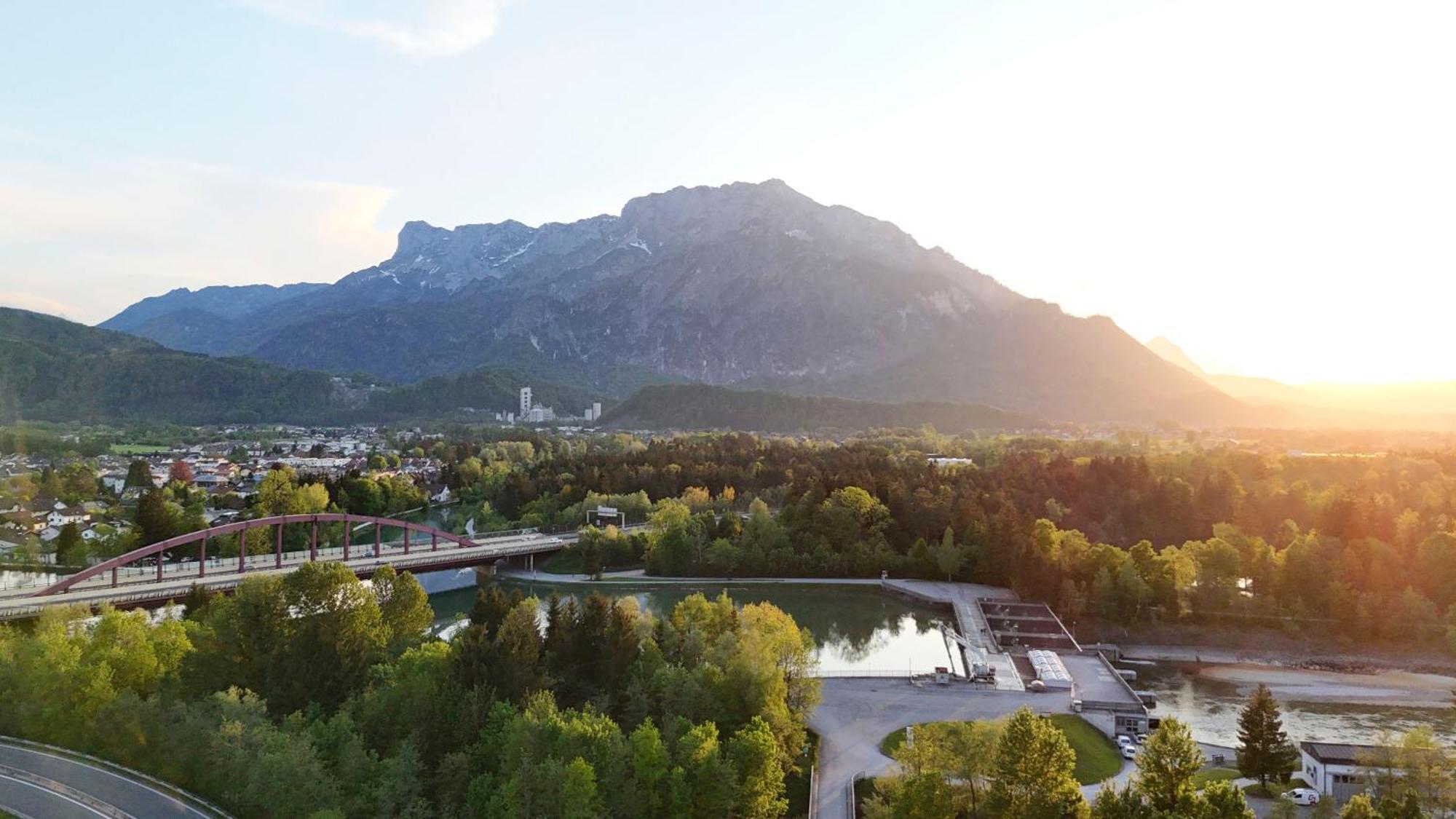 Hotel Im Zentrum Fuer Visionen Puch bei Hallein Exteriör bild